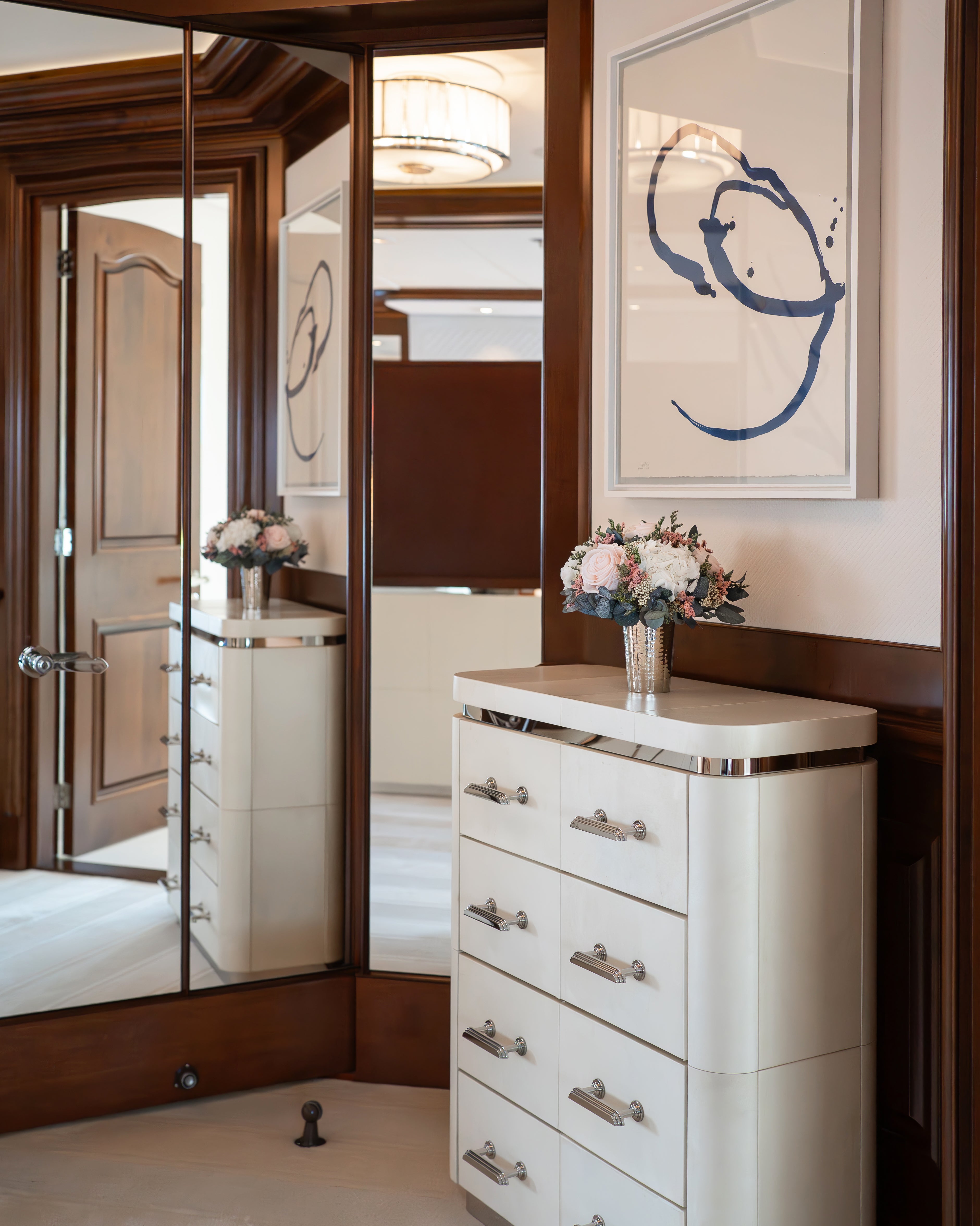 YACHT COLLECTION