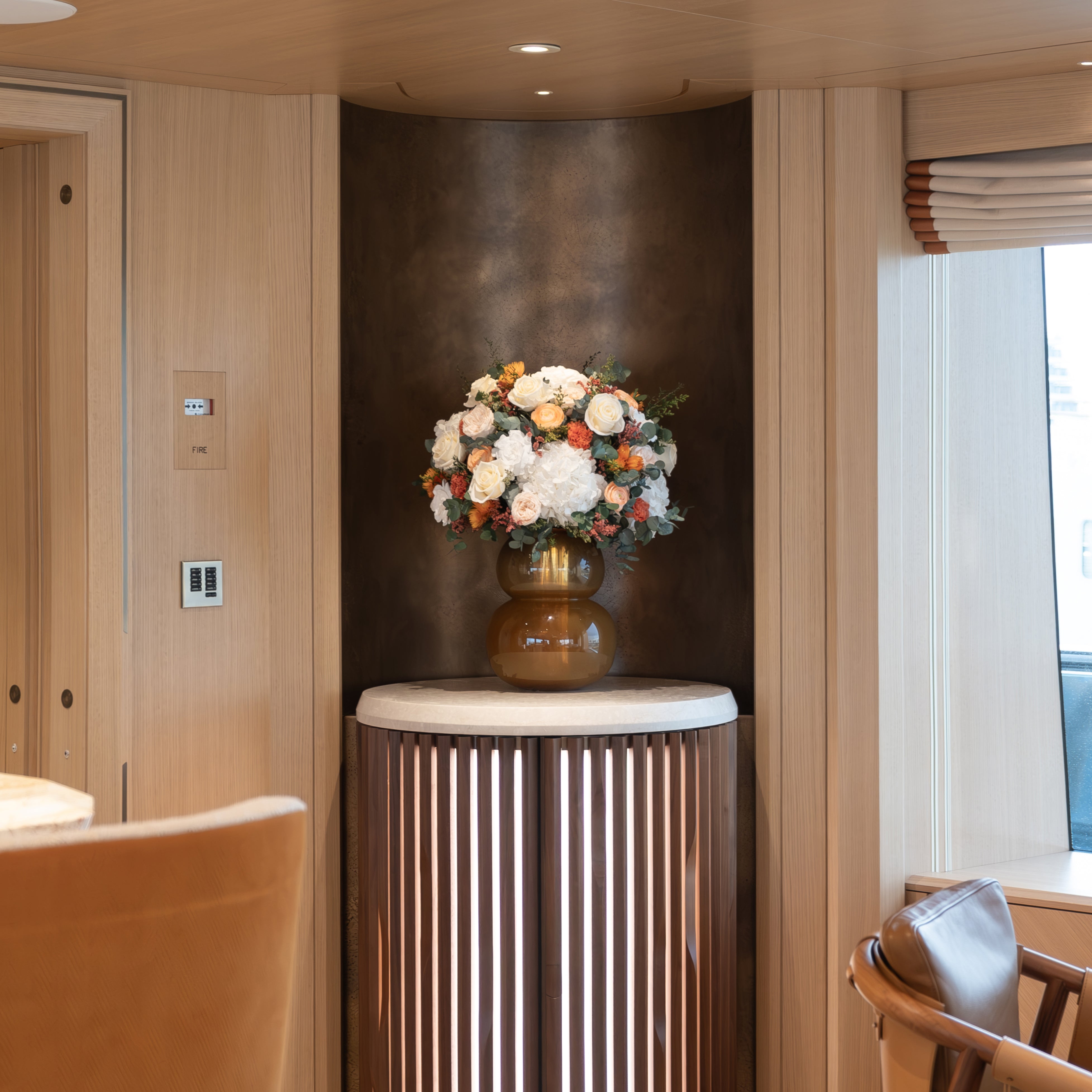 FOYER - ALCOVE