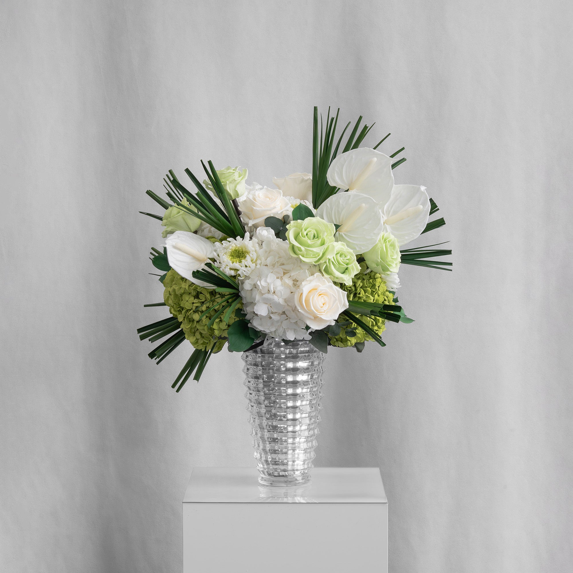 Preserved green and white tropical flower arrangement for yachts 