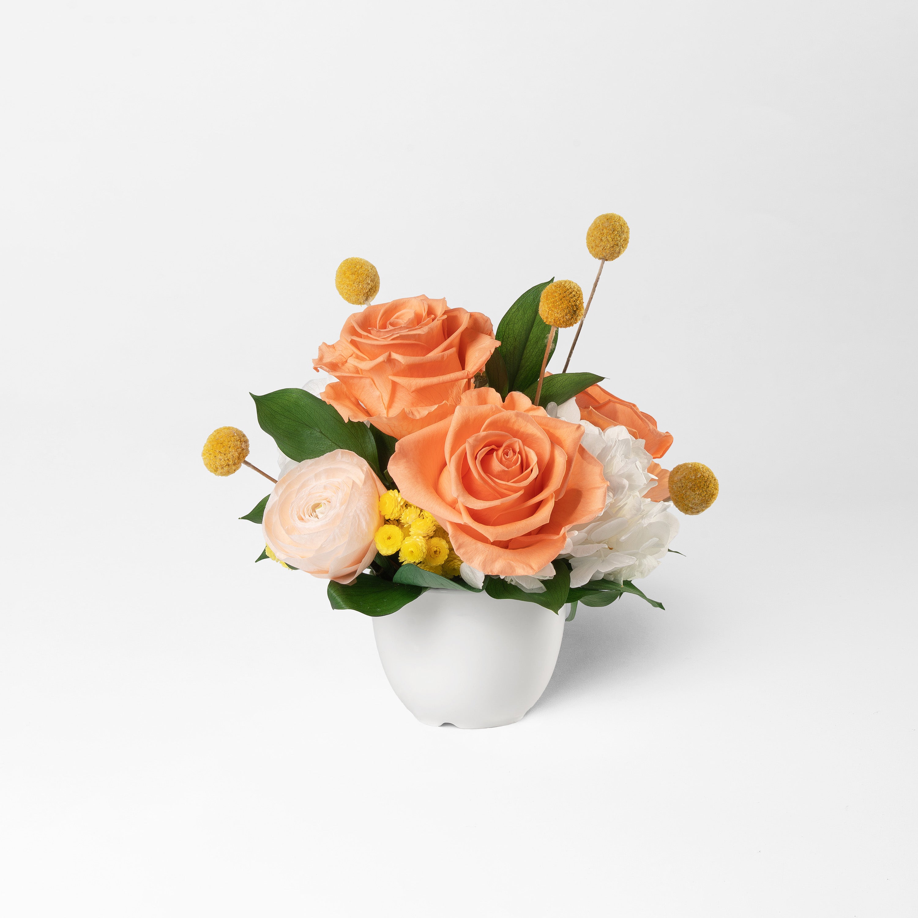 Preserved orange and peach flower arrangement for yachts 