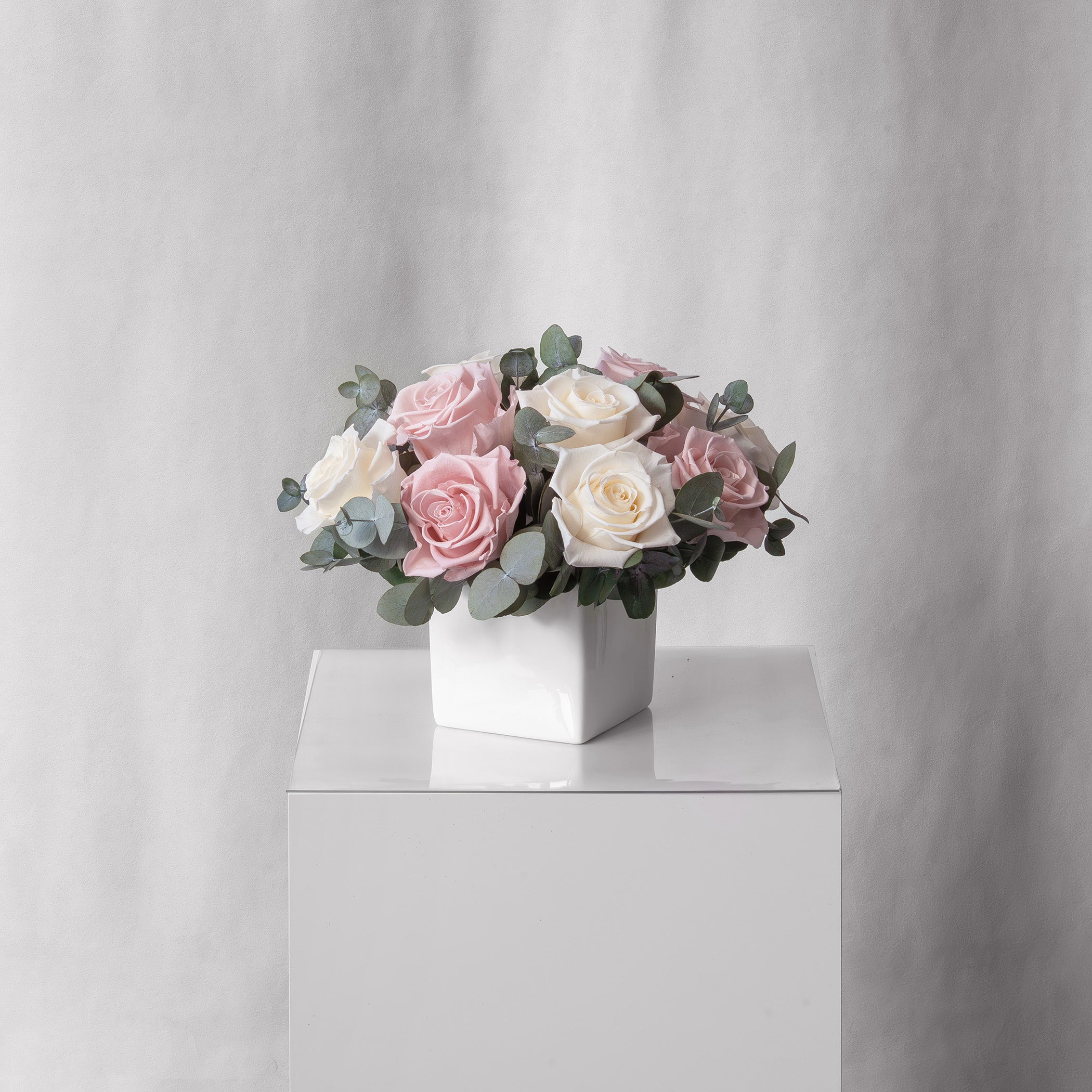 Preserved dusty and cream rose arrangement for yachts