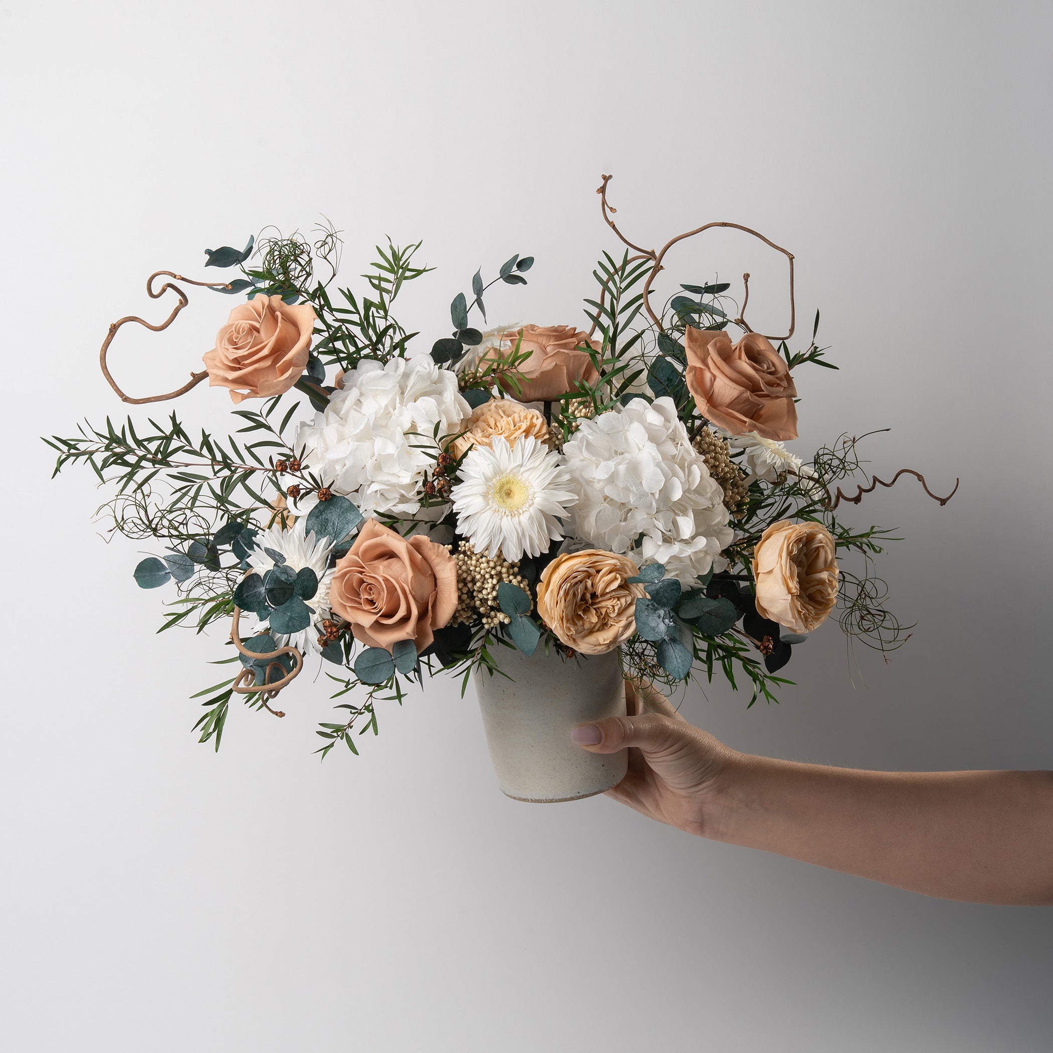 PRESERVED WHITE AND TOFFEE MIXED FLOWER ARRANGEMENT IN CERAMIC VASE